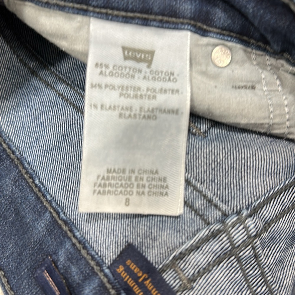 Levi’s the original jeans perfectly slimming 512 skinny jeans. Size 8. - Picture 7 of 7